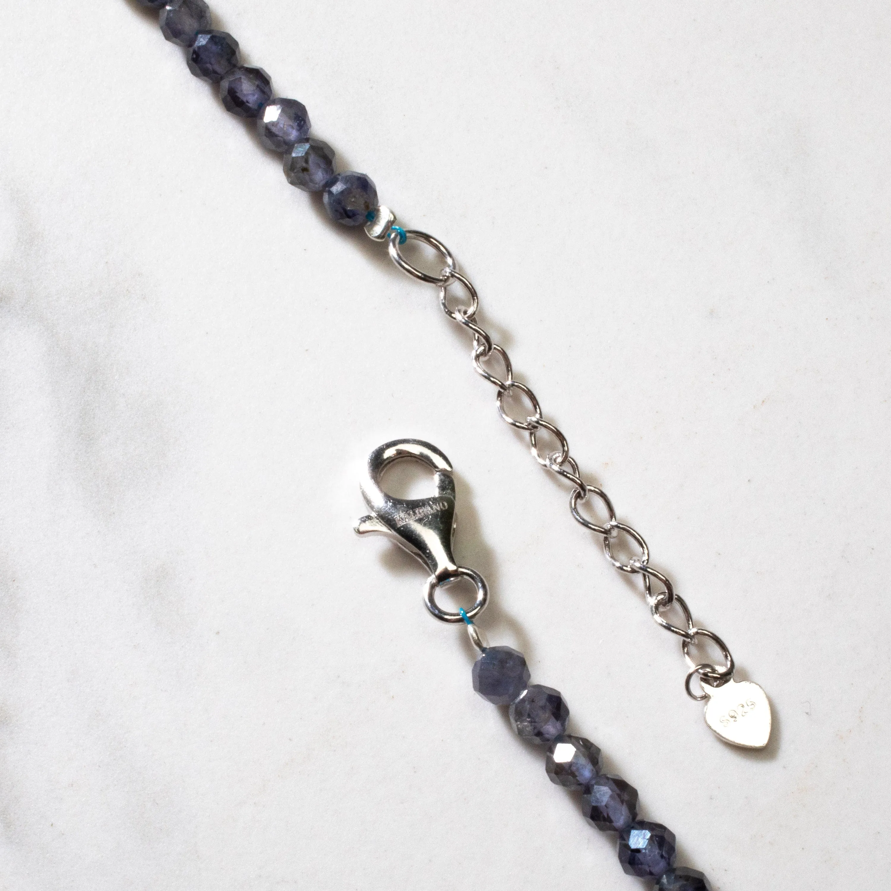 4mm Faceted Iolite Bead Necklace with 5 Pearls with 925 Silver Clasp