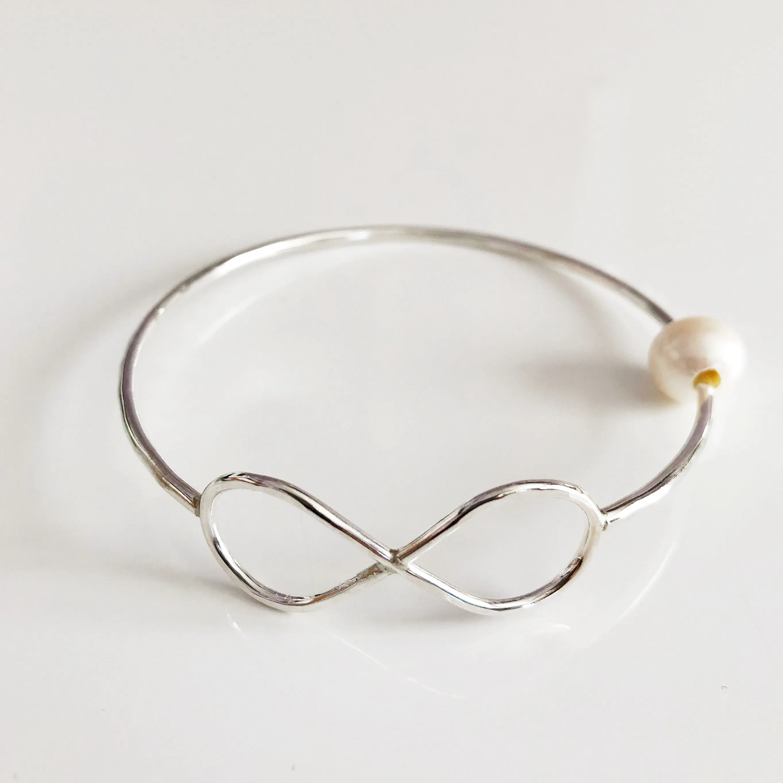 Bangle HALIA - white fresh water pearl (B211)