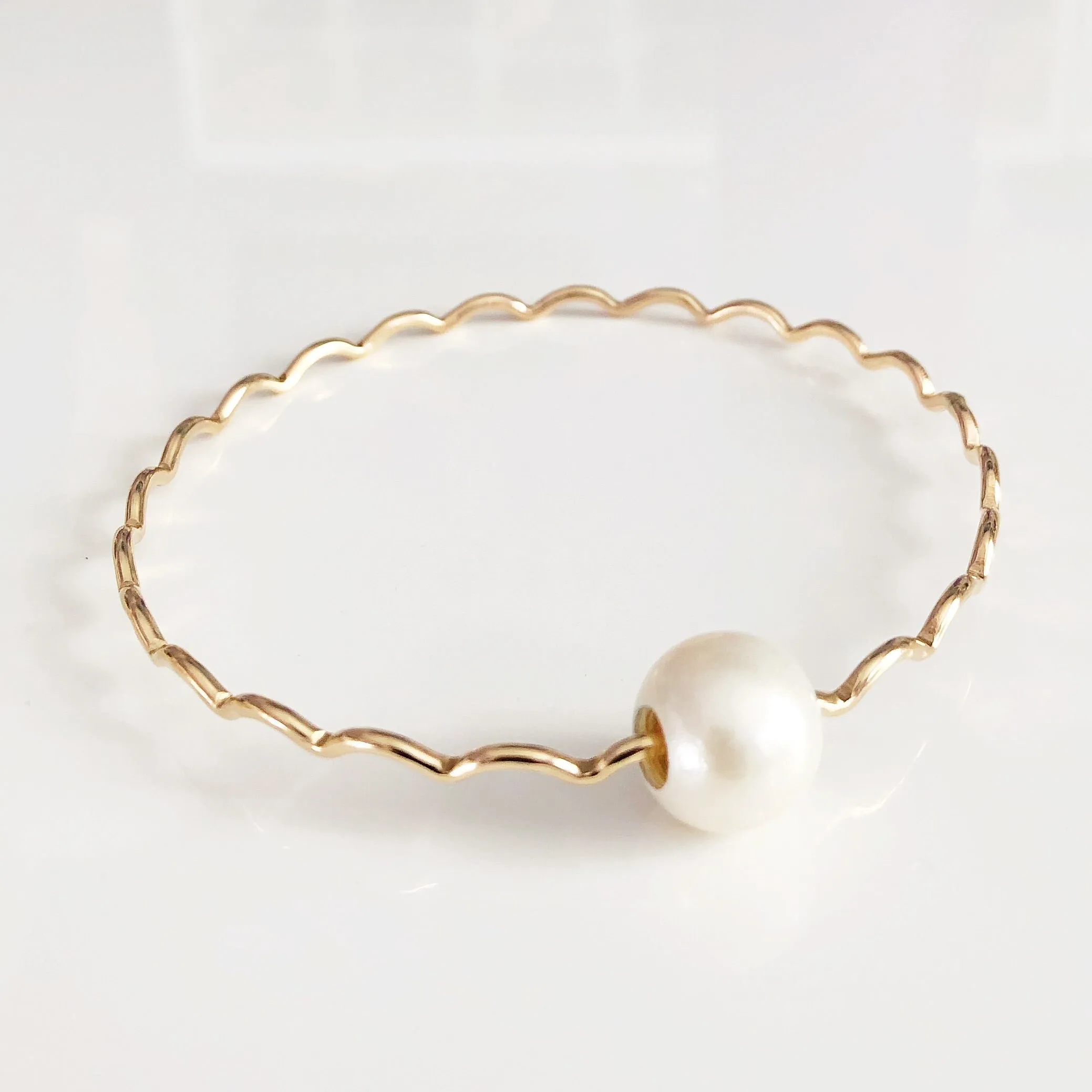 Bangle UNAHI - white Edison pearl (B429)