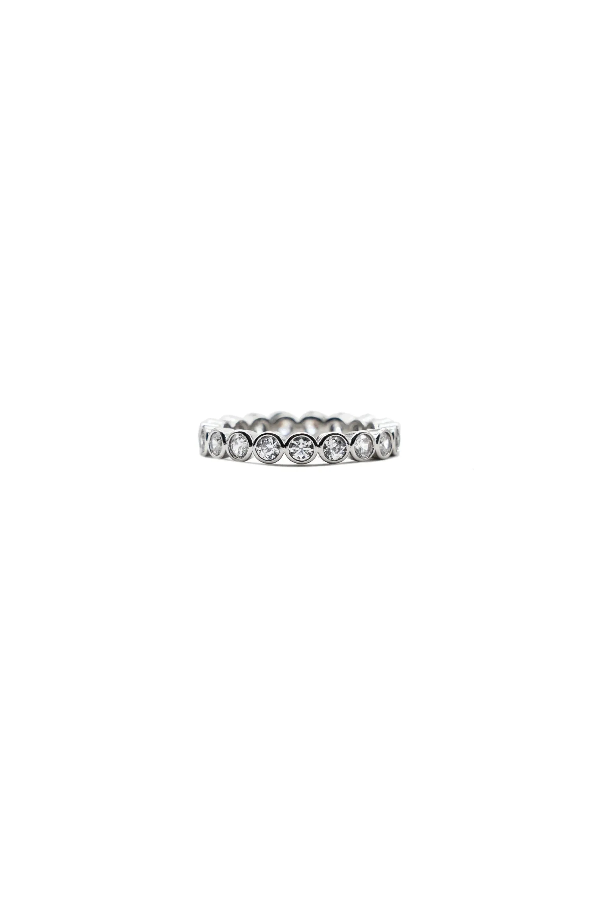 Brenda Grands Elegantly Crafted Silver Tennis Ring - Timeless Brilliance & Modern Design