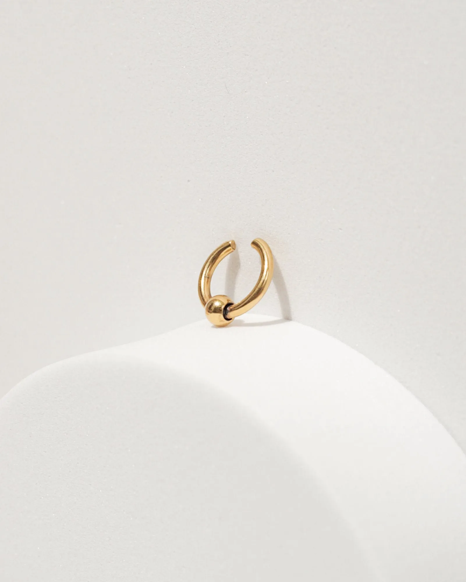 Dalston Ear Cuff (Gold)