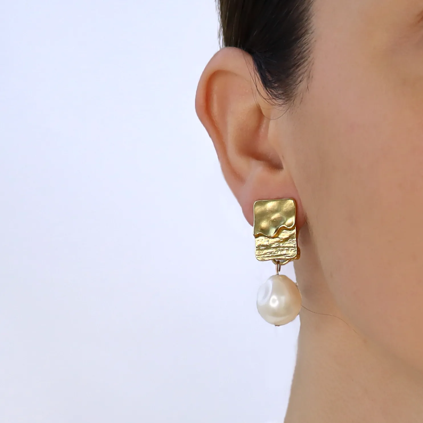 Pearl drop clip-on Earrings