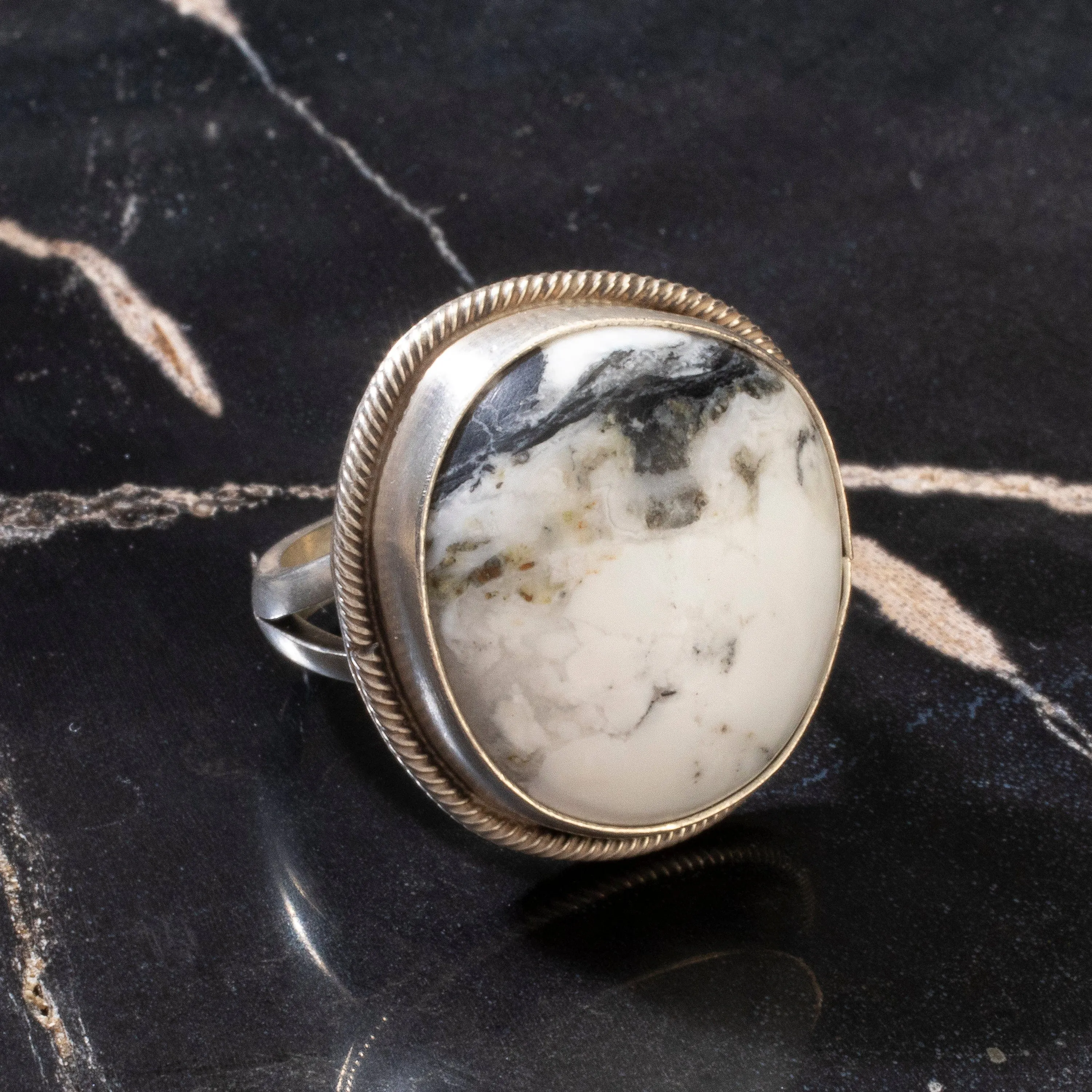 Scott Skeets White Buffalo Turquoise Round Navajo USA Native American Made 925 Sterling Silver Ring