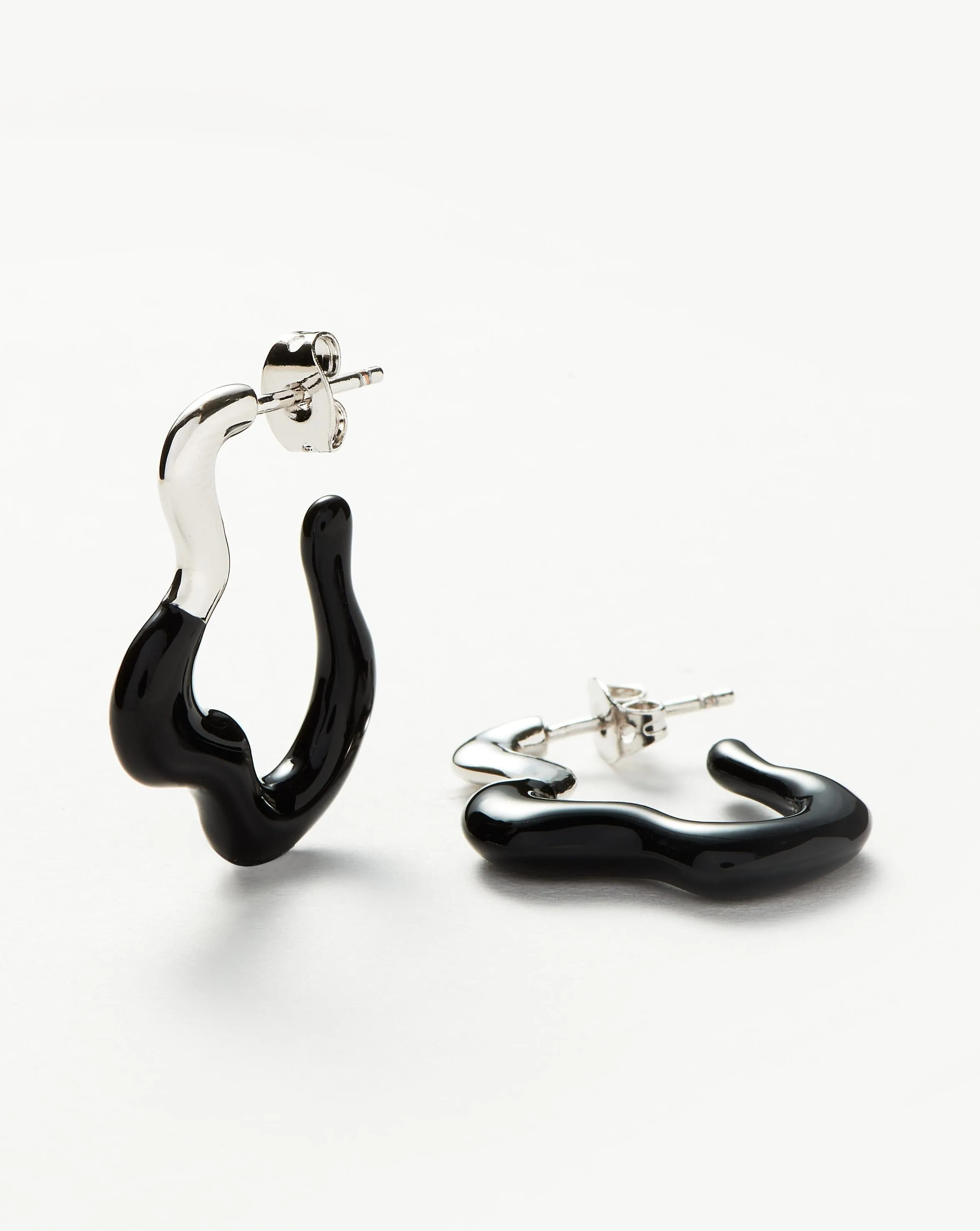 Squiggle Wavy Two Tone Enamel Hoop Earrings | Silver Plated/Black